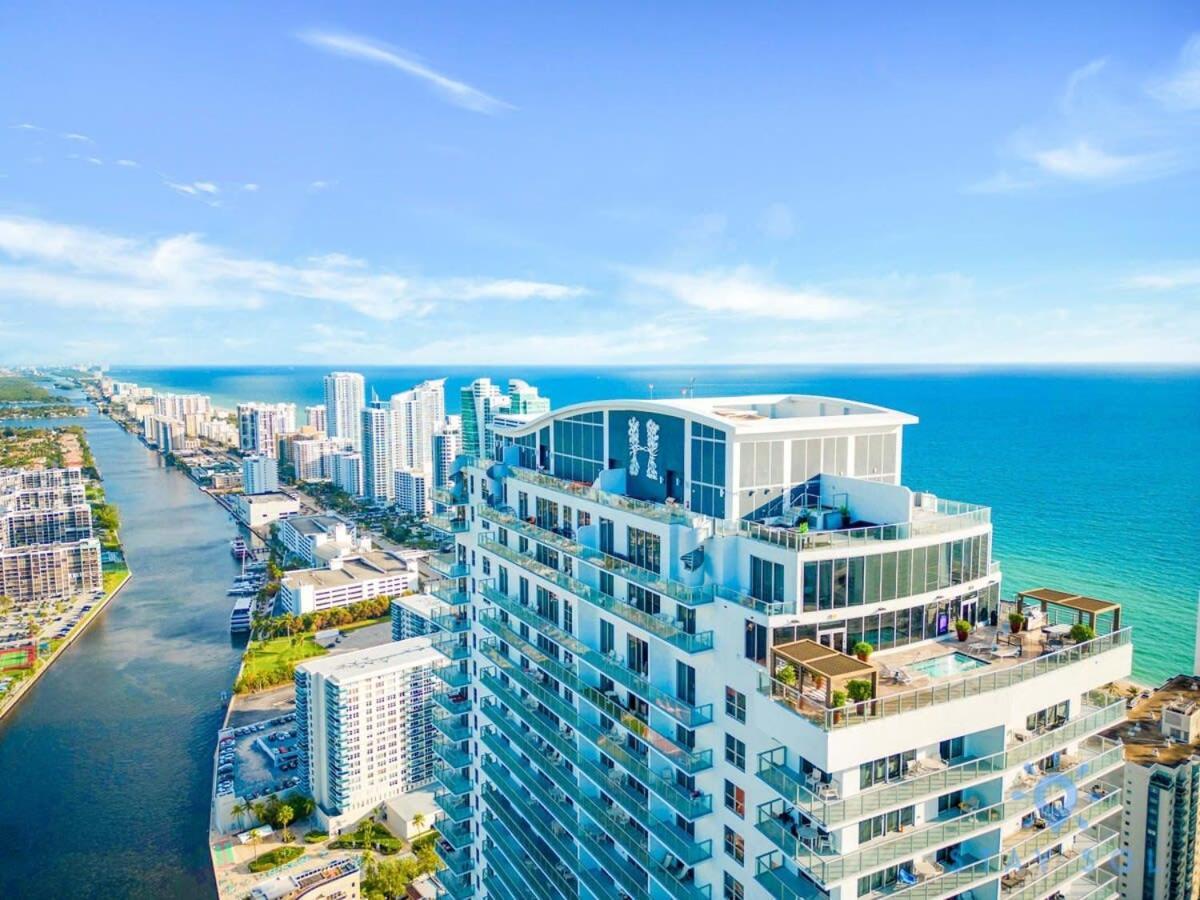 Luxury Amenities, Infinity Pool, Gym, Hot Tub Apartment Hollywood Exterior photo