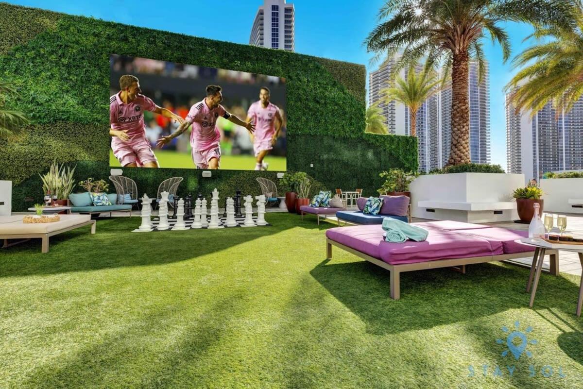 Luxury Amenities, Infinity Pool, Gym, Hot Tub Apartment Hollywood Exterior photo