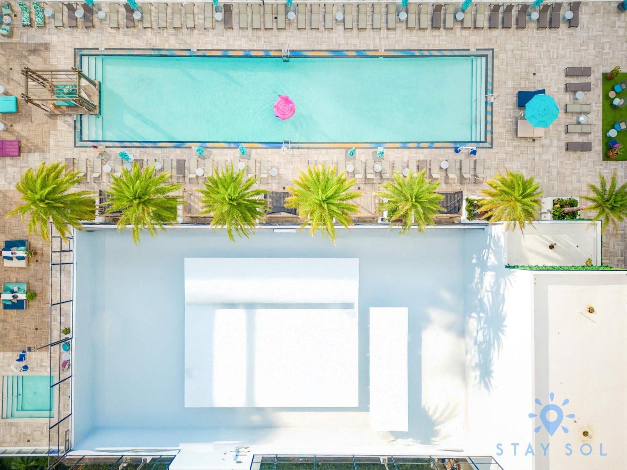 Luxury Amenities, Infinity Pool, Gym, Hot Tub Apartment Hollywood Exterior photo